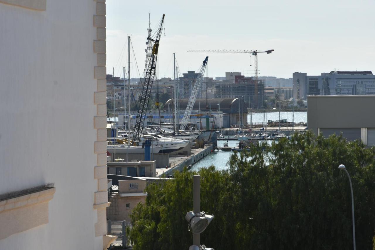 Domida Apartment Bari Buitenkant foto